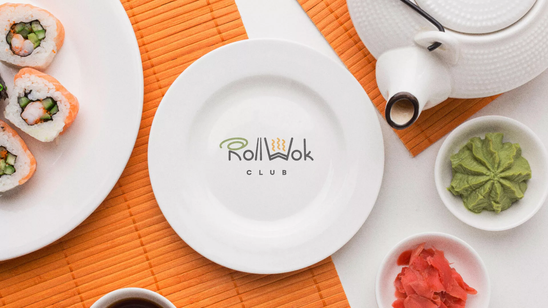 Разработка логотипа и фирменного стиля суши-бара «Roll Wok Club» в Нижних Сергах